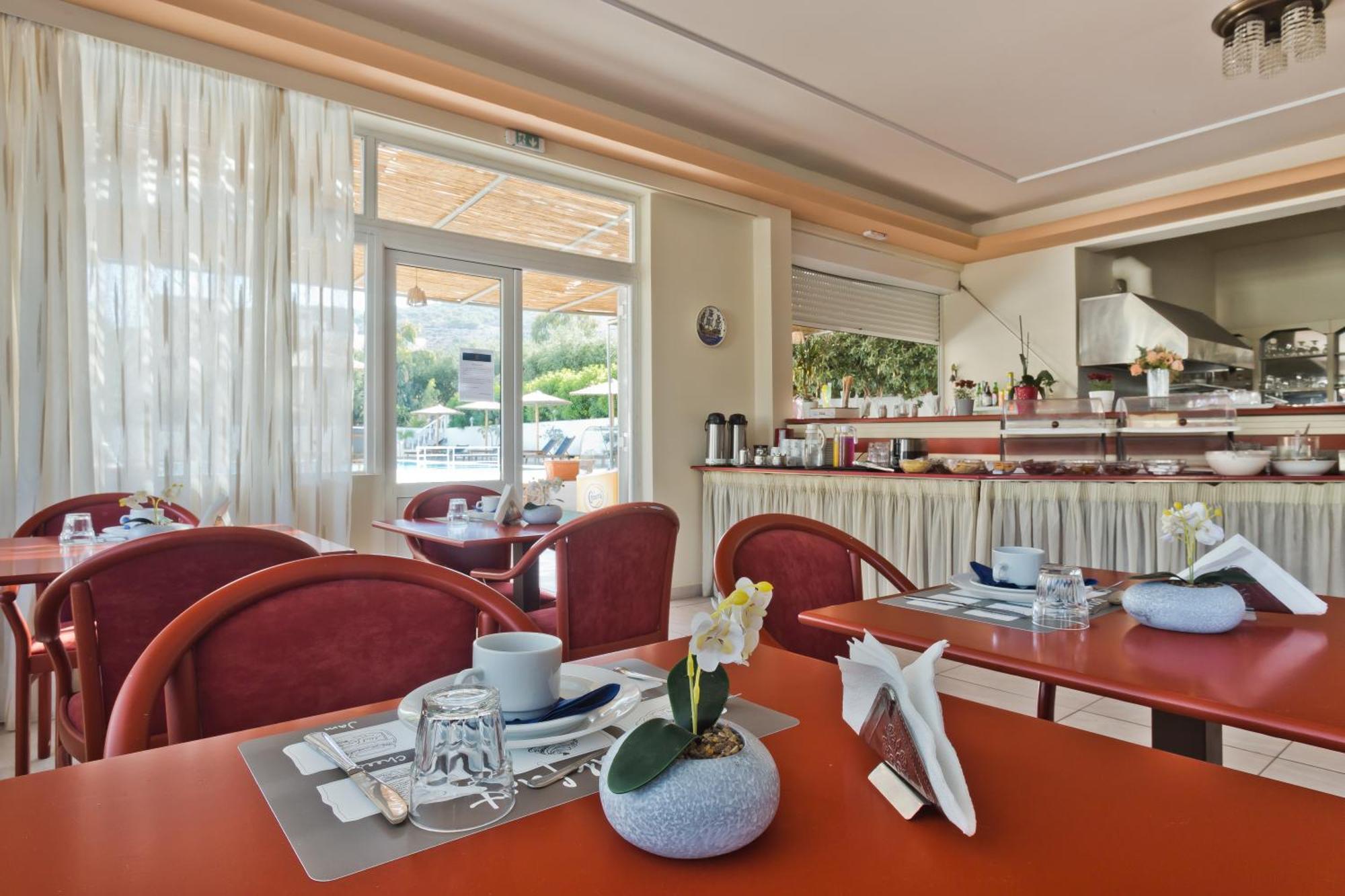 Regina Studios & Hotel Karpathos Exteriér fotografie