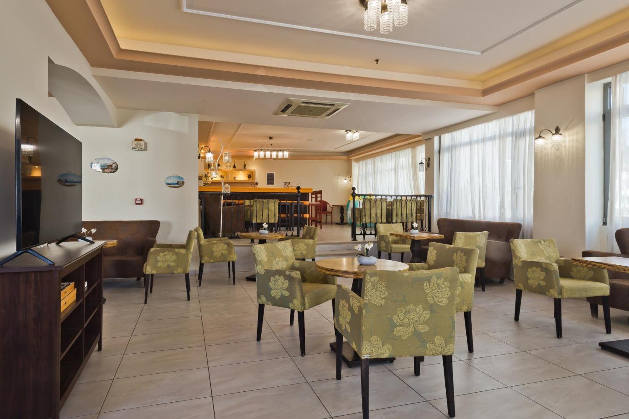 Regina Studios & Hotel Karpathos Exteriér fotografie