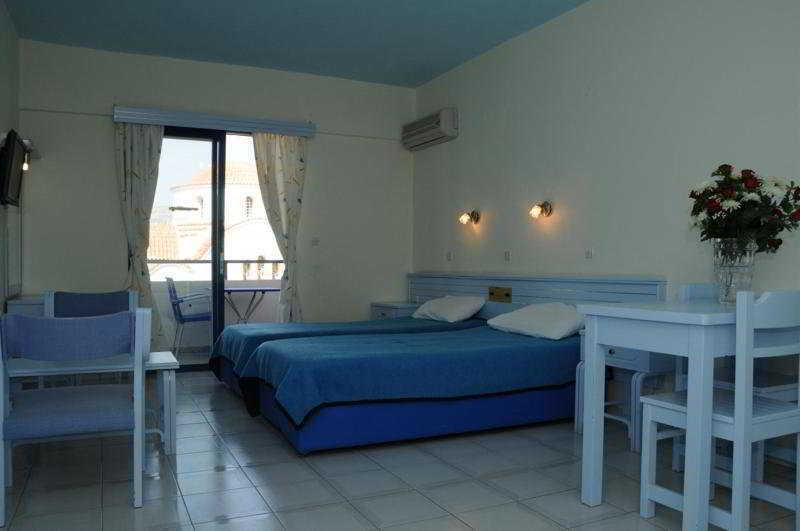 Regina Studios & Hotel Karpathos Exteriér fotografie